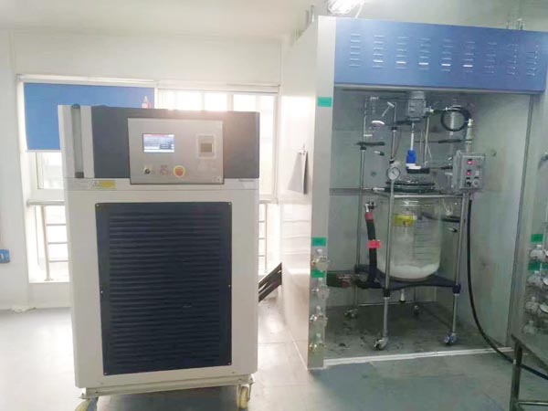 長城科工貿(mào)100L高低溫循環(huán)一體機